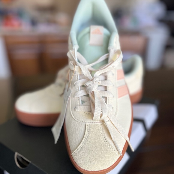 Adidas Women's VL Court 3.0 Casual Sneakers from Finish Line - Picture 3 of 7